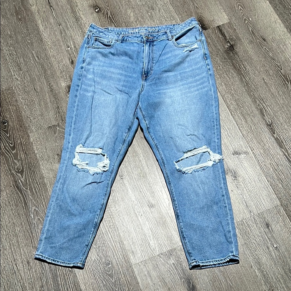 American Eagle Women's Blue Distressed Jeans